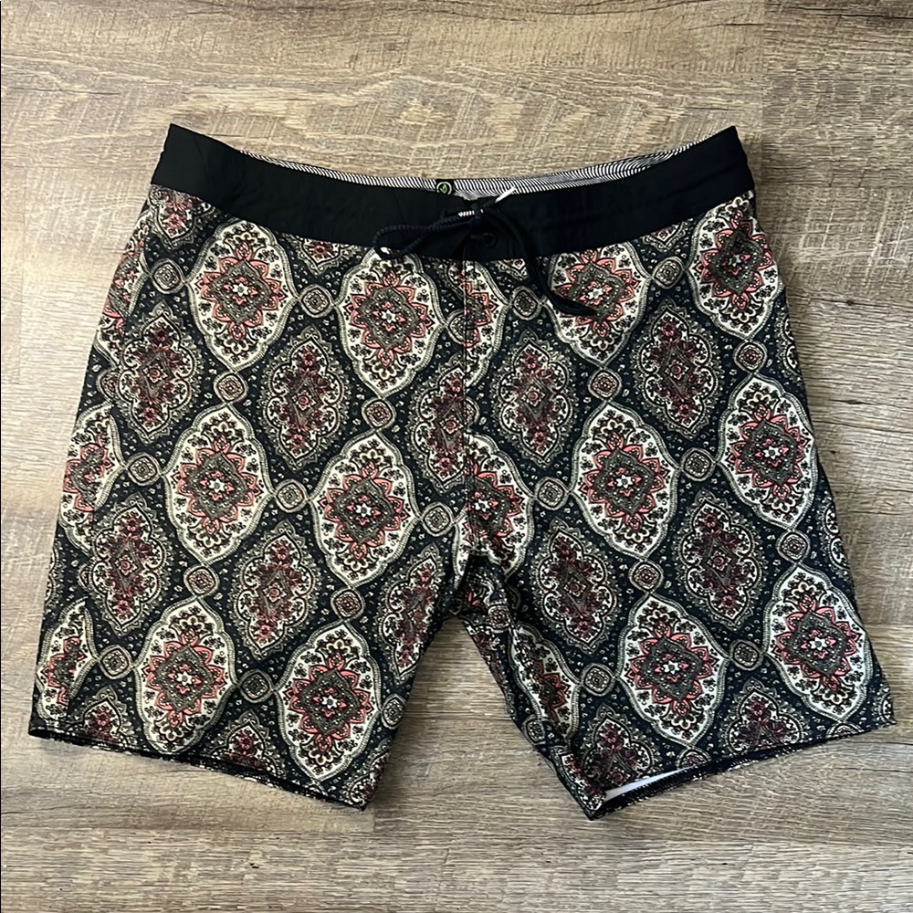 Men’s Volcom Fuse Stoney Board Shorts Size 38